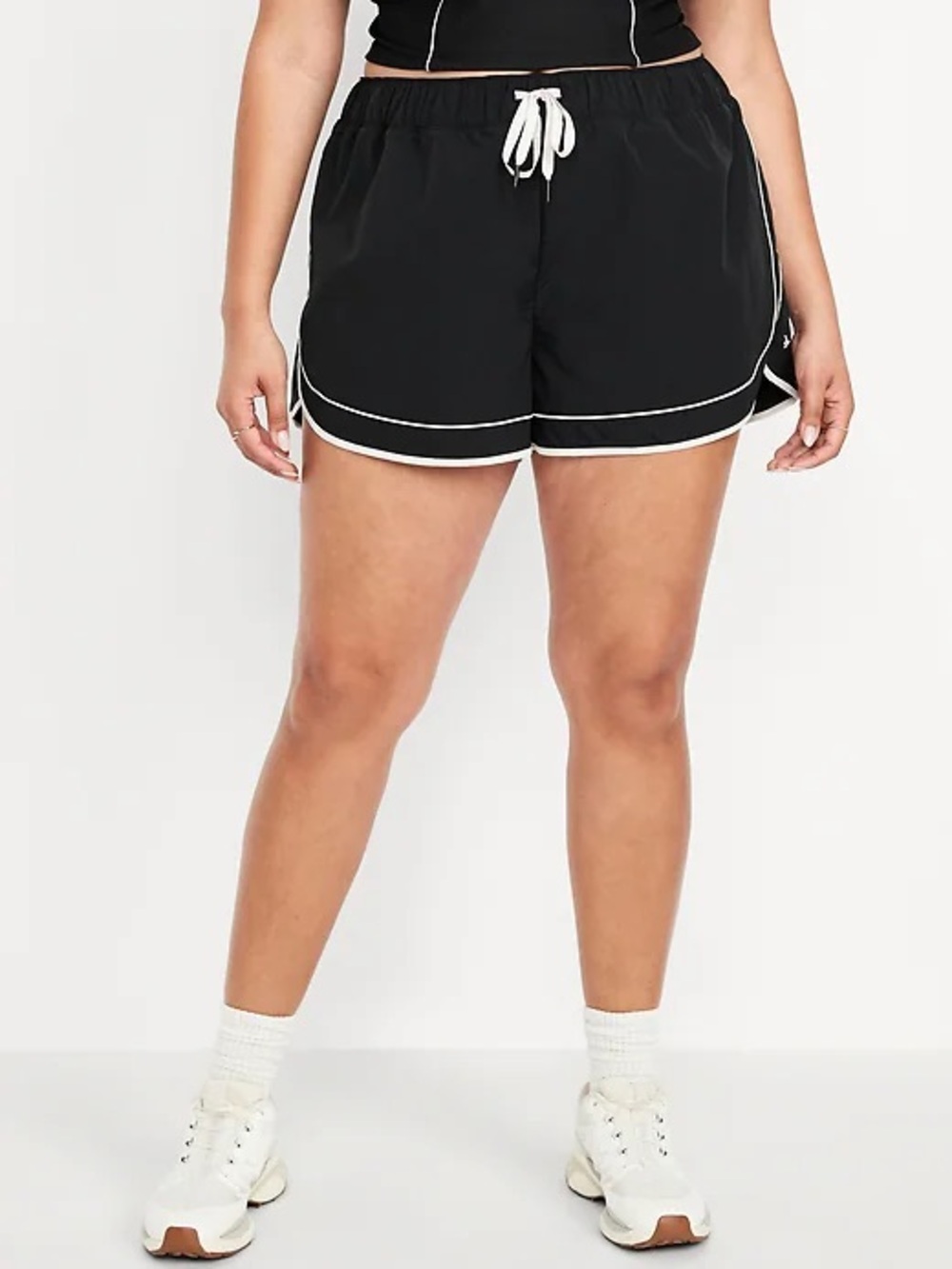 Old Navy Mid-Rise Woven Run Shorts 2X
